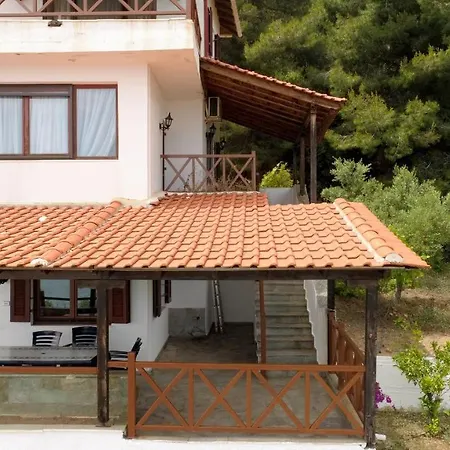 Spacious Seafront Villa, Ideal For Secluded Relaxation * Agia Paraskevi (Kassandra)