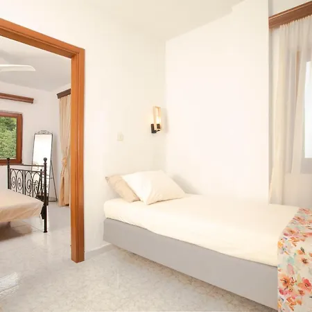 Holiday home Spacious Seafront Villa, Ideal For Secluded Relaxation Agia Paraskevi (Kassandra)