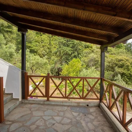 Holiday home Spacious Seafront Villa, Ideal For Secluded Relaxation *