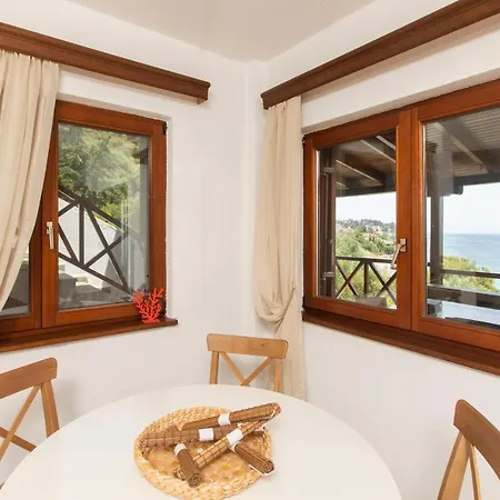 Spacious Seafront Villa, Ideal For Secluded Relaxation Holiday home Agia Paraskevi (Kassandra)