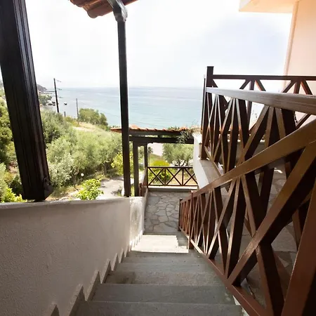 Spacious Seafront Villa, Ideal For Secluded Relaxation * Agia Paraskevi (Kassandra)