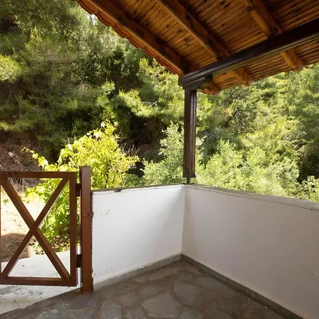 Spacious Seafront Villa, Ideal For Secluded Relaxation Holiday home
